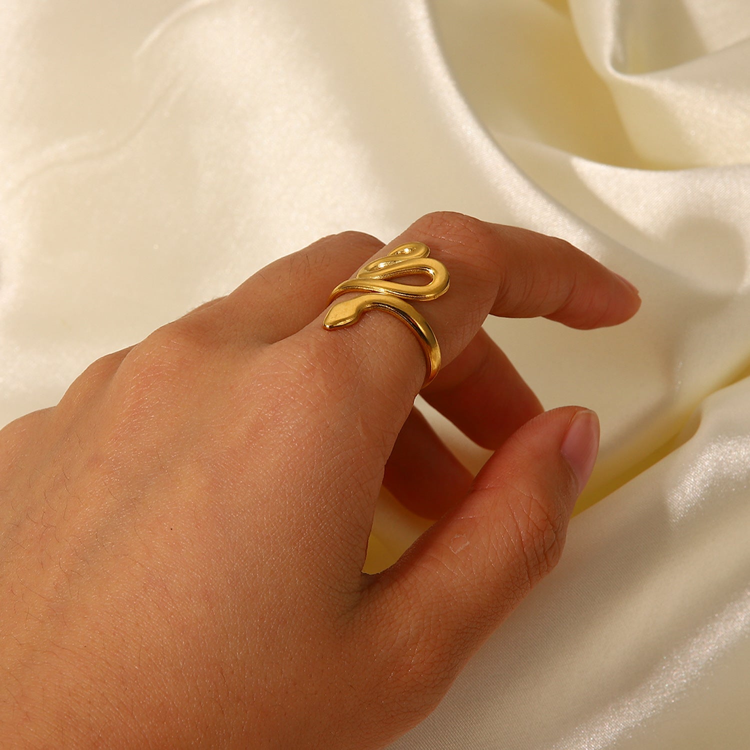 Ring Schlange 18K Vergoldet Minimalistisch Verstellbar Wasserfest Edelstahl 316L Modern