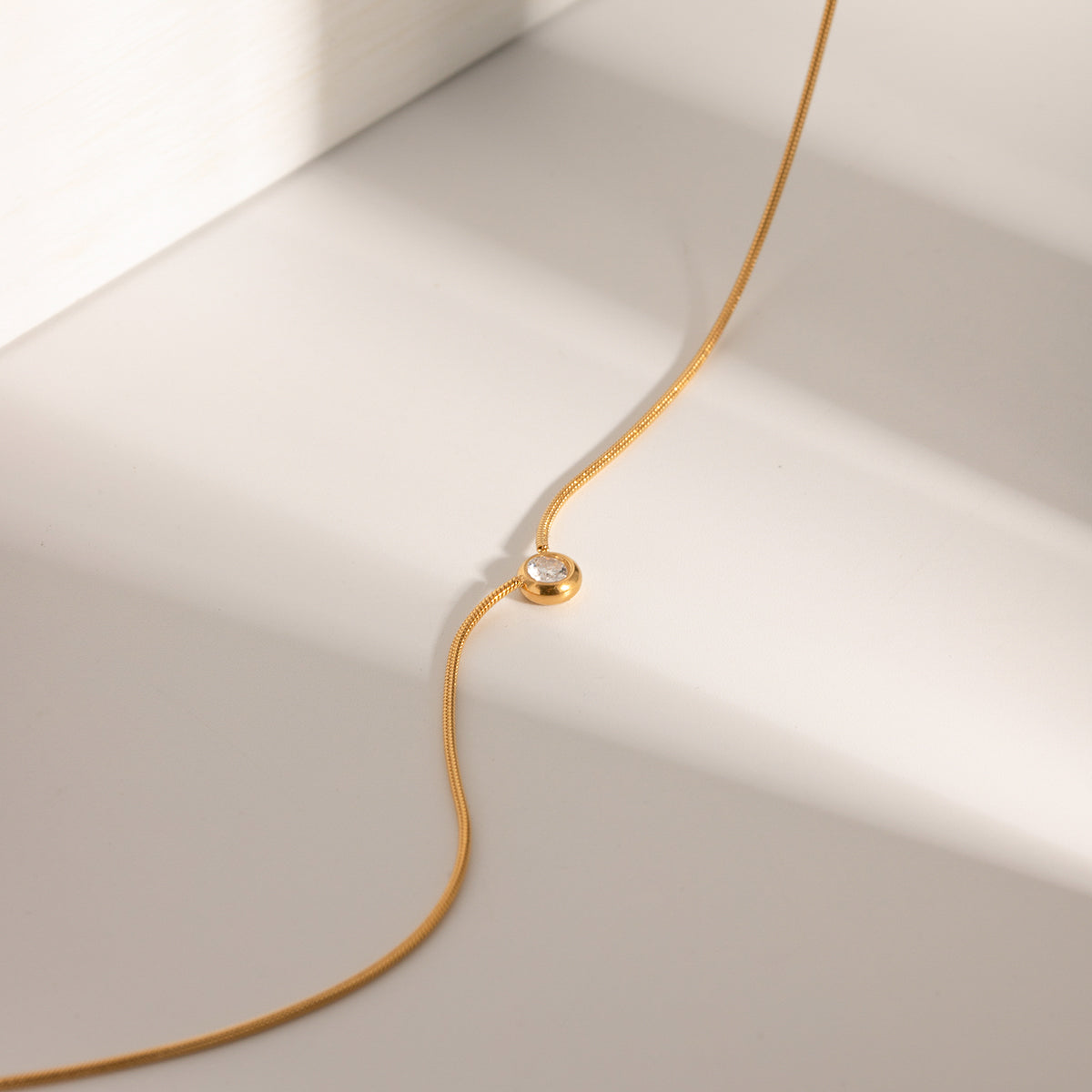 Schlangenkette  18K Vergoldet mit Zirkonia-Anhänger Wasserfest Edelstahl 316L Premium