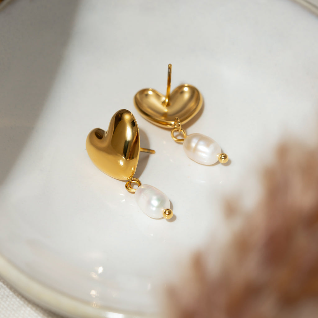Ohrstecker Venezara Herz Perle 18K Vergoldet Wasserfest Edelstahl 316L Süßwasserperle